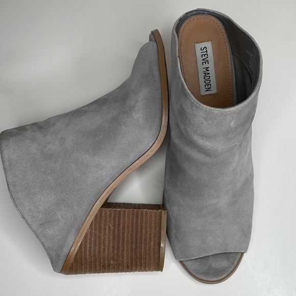 Steve Madden Nollla suede open toe stack heel mules bootie in pewter, size 9.5 - Picture 2 of 10